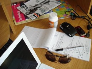 bloggers-desk bloggers-desk